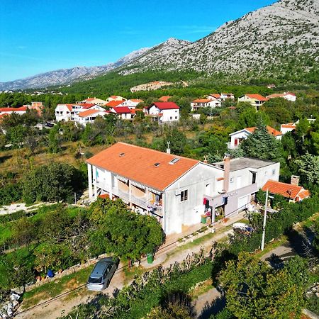 Apartments Lana Starigrad Paklenica Εξωτερικό φωτογραφία