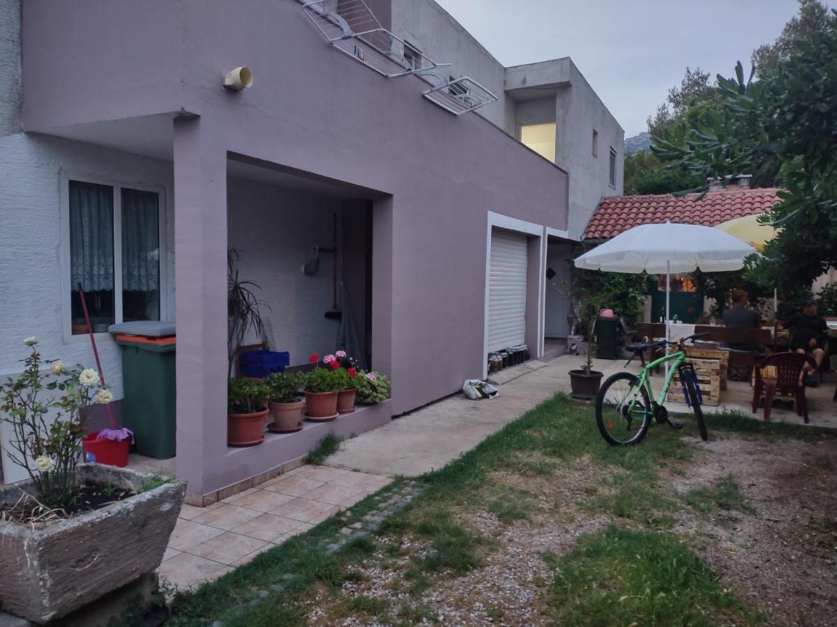 Apartments Lana Starigrad Paklenica Εξωτερικό φωτογραφία